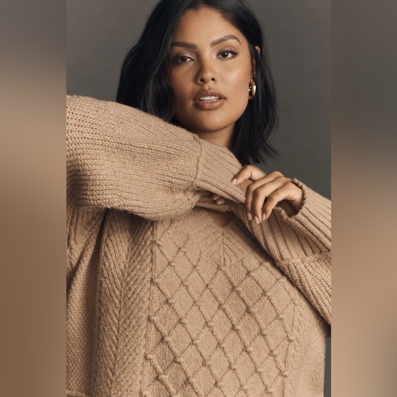 THE TILLIE V-NECK PULLOVER SWEATER BY MAEVE - Picture 4 of 12